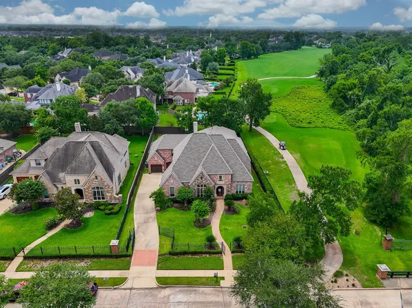 10 Waters Lake Blvd, Missouri City, TX 77459