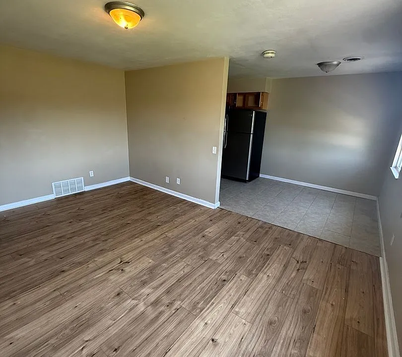 140 Main Ave