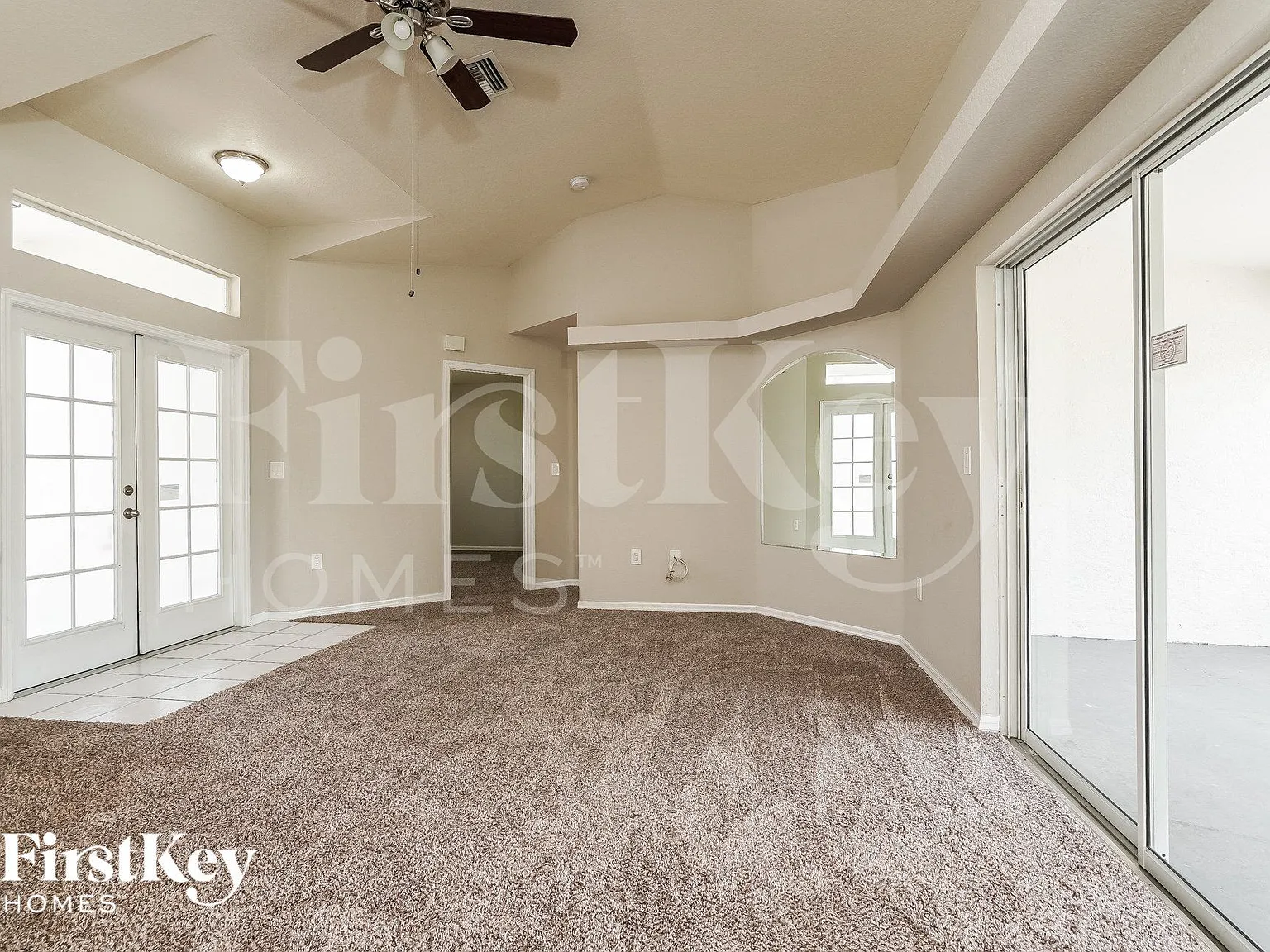 3 bed, 2.0 bath, 1519 sqft, $1,720 — Photo 2