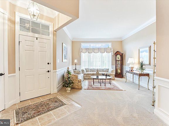 5th image of 474 Peters Way