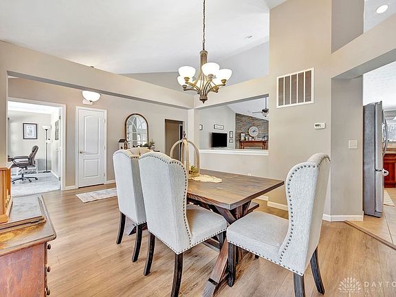 5th image of 5588 Sagewood Dr