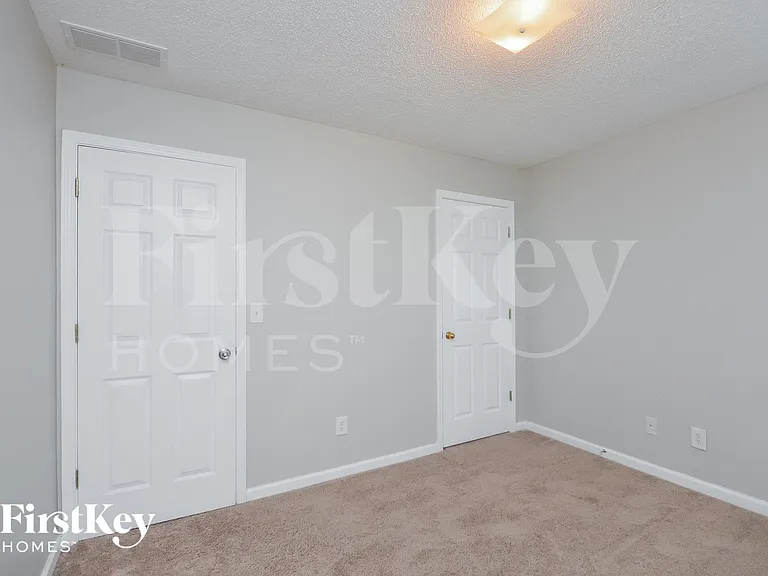 70 Fieldview Ln — Photo 11
