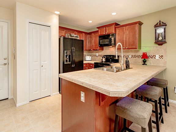 5th image of 3401 S 296th Pl