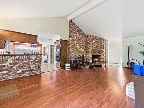 4th image of 25703 Mill Pond Ln