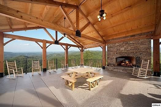 2nd image of 2664 Mountain Preserve Dr