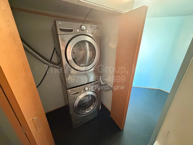 1420 NW Lovejoy St #414 — Photo 36