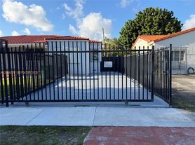 1765 SW 21st St, Miami, FL