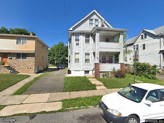 1st image of 28 Rossiter Ave Floor 2