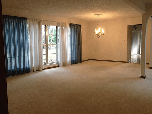 5th image of 1524 Cuthill Way