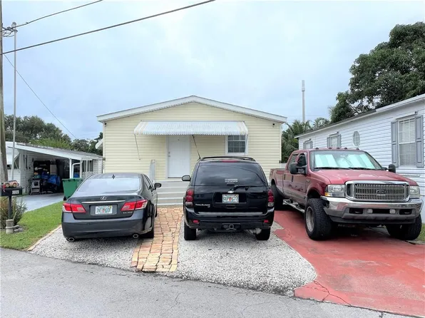 1649 SW 87th Terrace, Davie, FL 33324