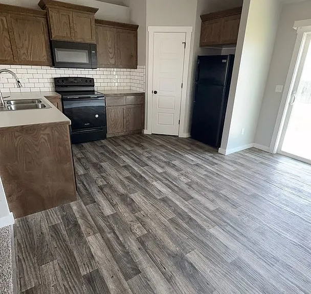 4816 Ann Marie Ave — Photo 5