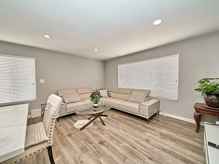 216 N Alhambra Ave #B — Photo 11