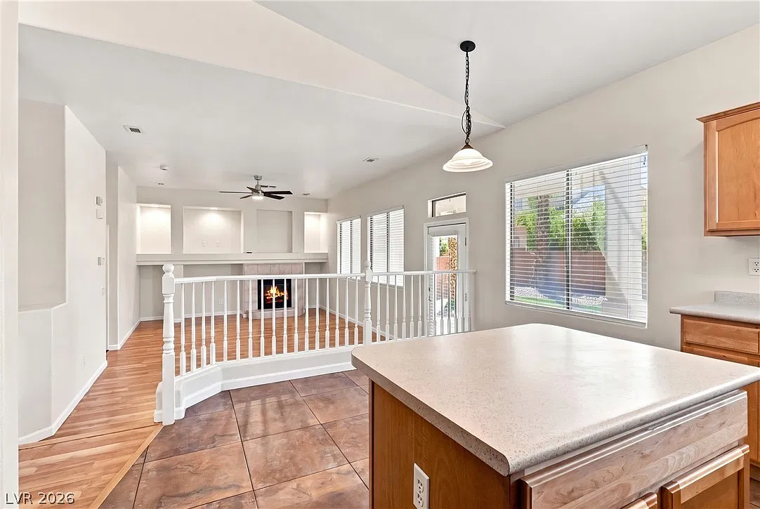 3 bed, 2.5 bath, 1892 sqft, $2,175 — Photo 4