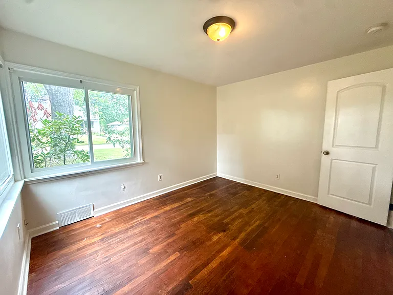 1757 Belle Terre Ave — Photo 8