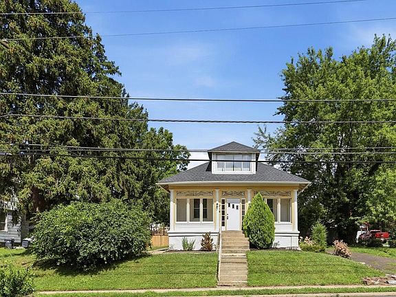 2nd image of 214 N Hills Ave