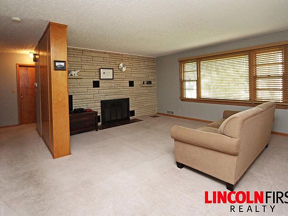 2nd image of 825 N 59th St