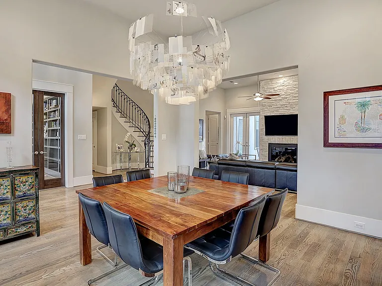 5655 Locke Ln — Photo 14