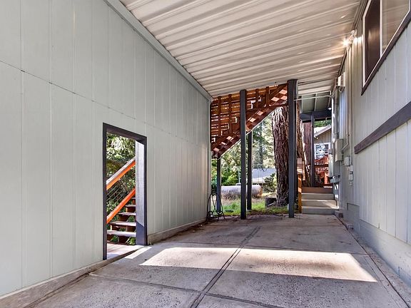 5th image of 22437 Robin Hood Dr