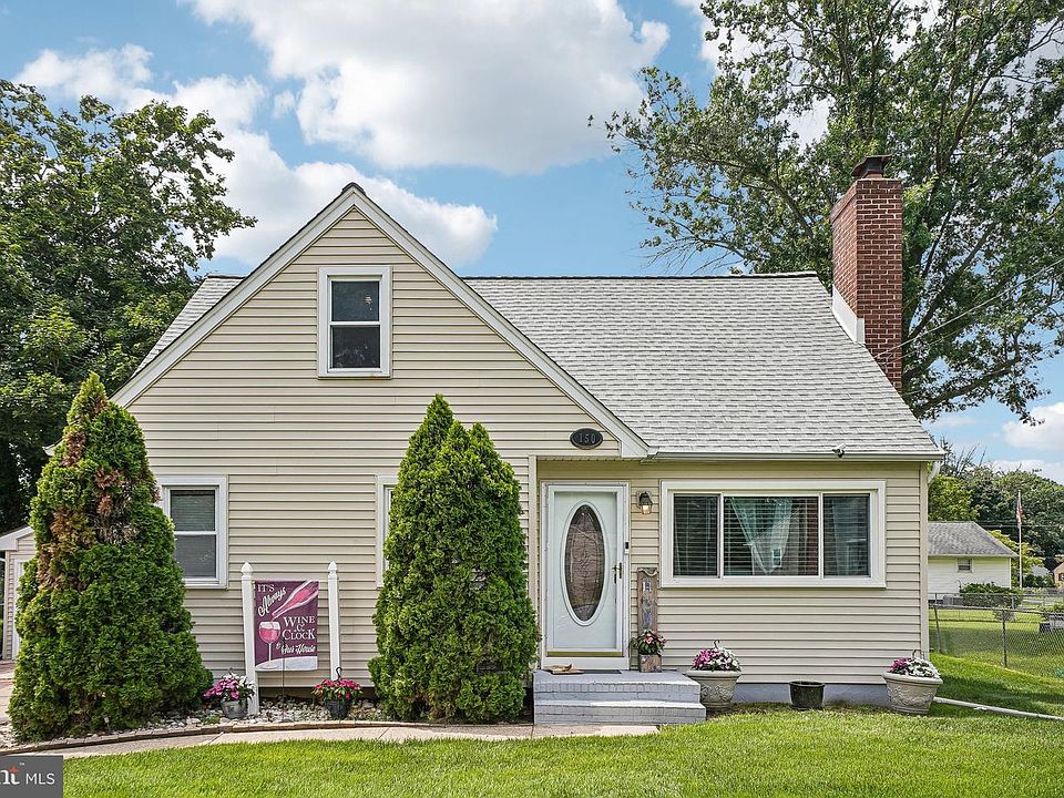 1st image of 150 Hawthorne Dr