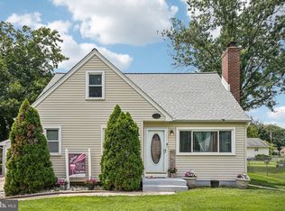 150 Hawthorne Dr, Mount Holly, NJ 08060