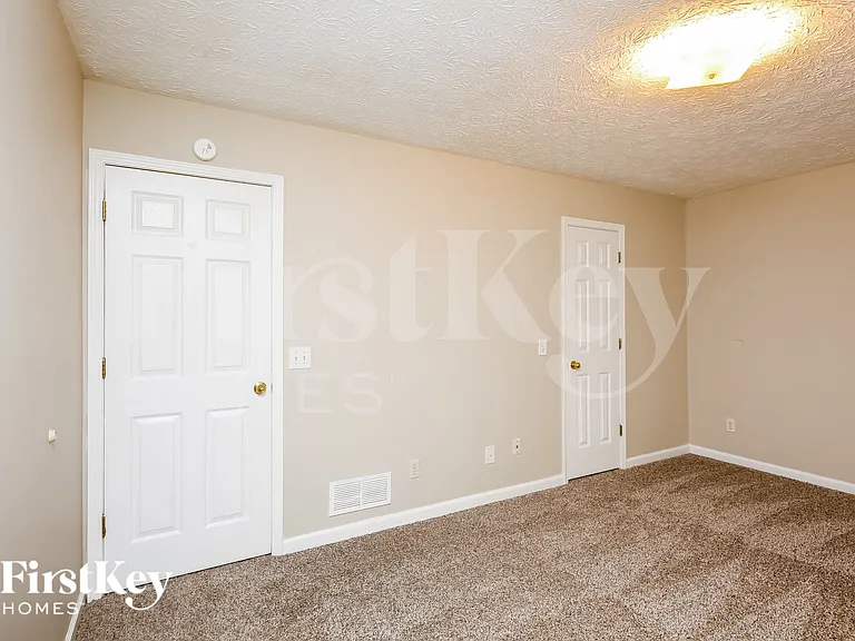 5098 Bird Rd — Photo 7