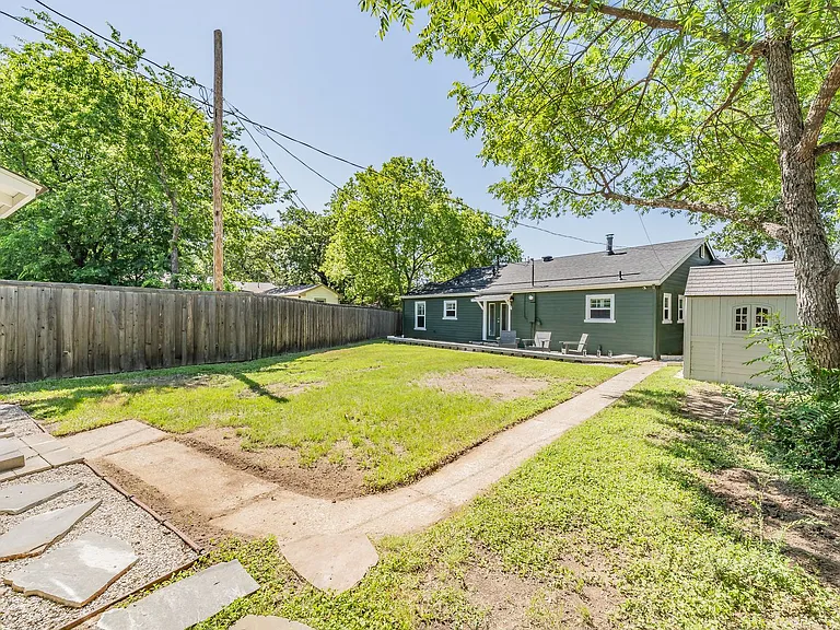 2157 W Lotus Ave — Photo 39