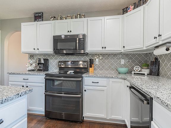 5th image of 238 Veneto Dr