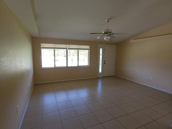 3rd image of 2942 Rock Creek Dr