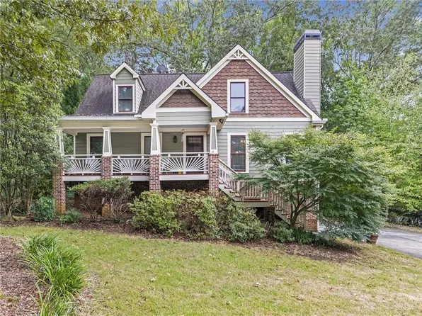 5191 Skyline Dr, Stone Mountain, GA 30083