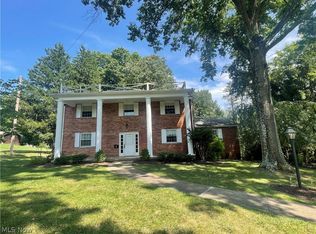 24 Ashwood Dr, Vienna, WV 26105