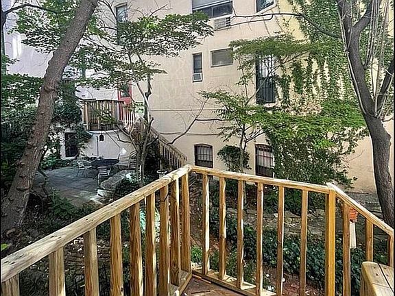 5th image of 190 E 7th St APT 104