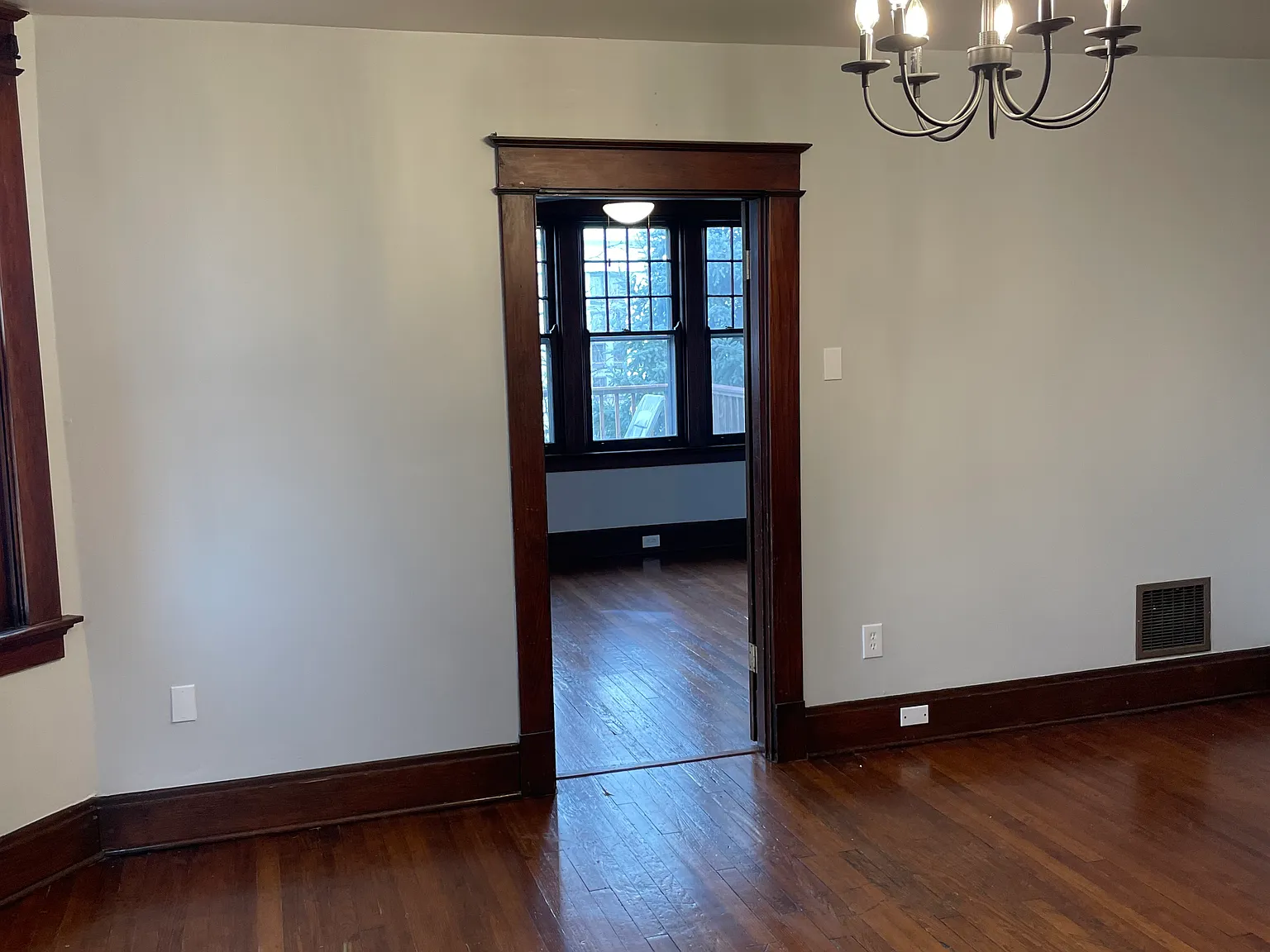 2 bed, $1,200 — Photo 4