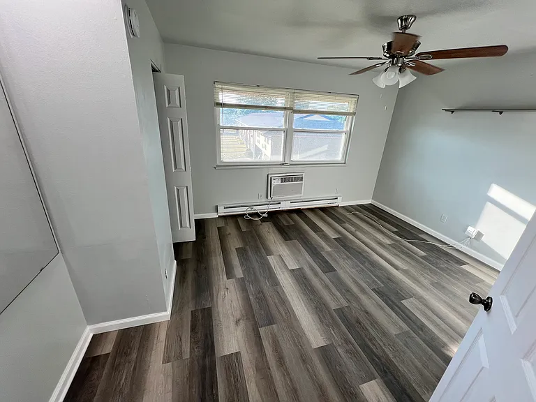 7238 Hazelcrest Dr — Photo 5