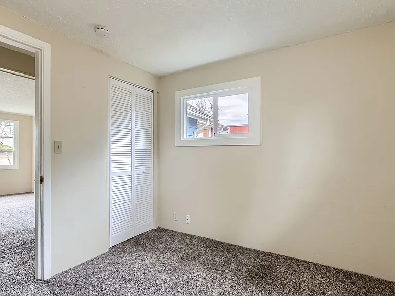 9522 SE 77th Ave — Photo 8