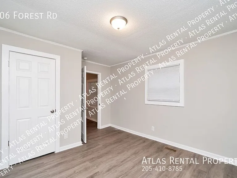 406 Forest Rd — Photo 6