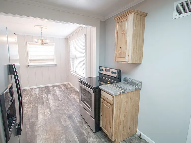 301 W Forest Ave — Photo 9