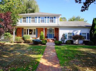3 Belicose Ct, Middletown, NJ 07748