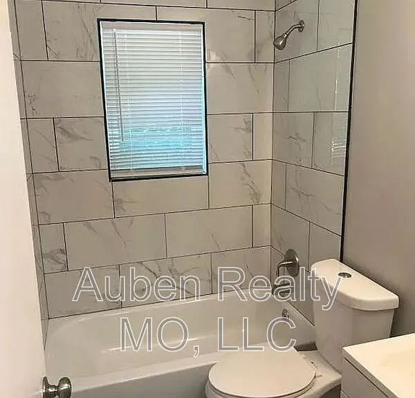 6135-6141 Farrow Ave #6135 FARROW AVE — Photo 12