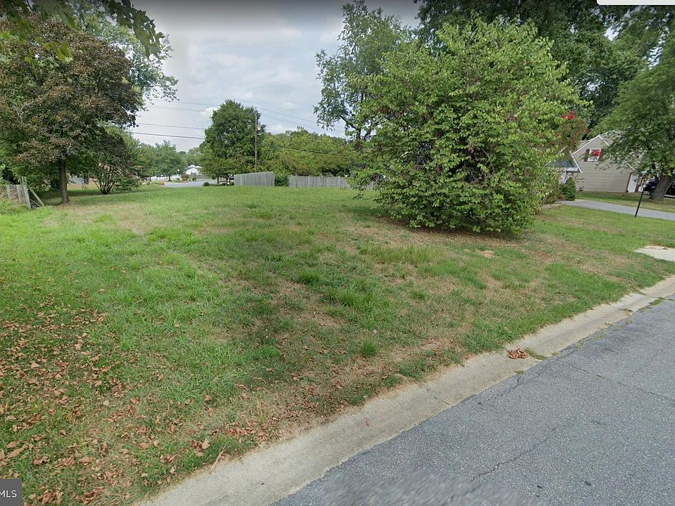 1st image of 16302 Pond Meadow Ln