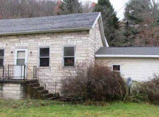 307 W Roy Furman Hwy, Wind Ridge, PA 15380