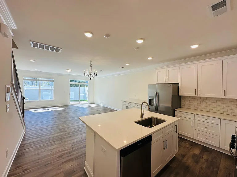 4017 Black Ct — Photo 5