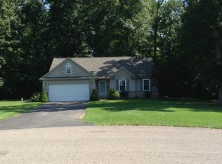 2765 Clydesdale Ct, Pinckney, MI