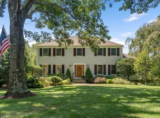 6 Heather Hill Way, Mendham Boro, NJ 07945