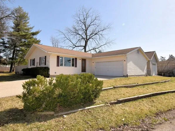 W1059 Pell Lake DRIVE, Genoa City, WI 53128