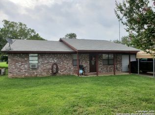 709 Oakhaven Rd, Pleasanton, TX 78064