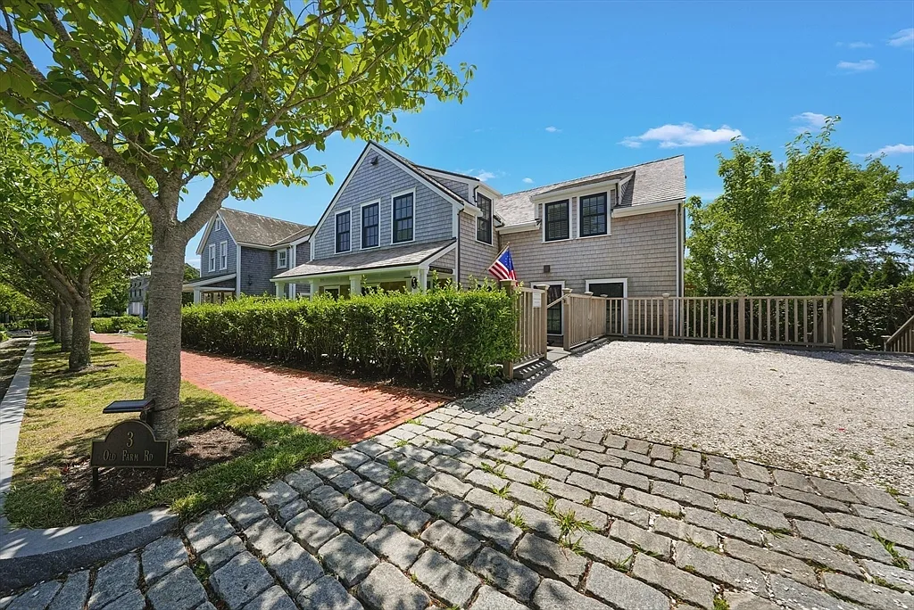 6 bed, 8.0 bath, 6000 sqft, $25,000 — Photo 3