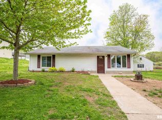 204 W Tazewell St, East Peoria, IL 61611