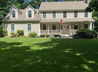 5 Club Ln, Burrillville, RI 02830