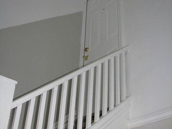 3rd image of 1353 Ashland Ave NE