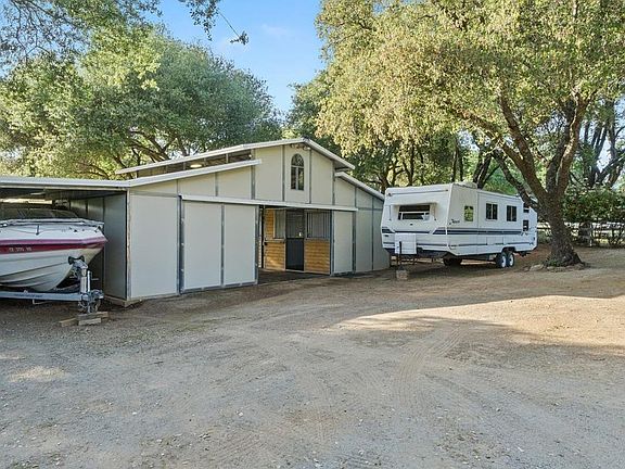 3rd image of 5637 Outrider Way